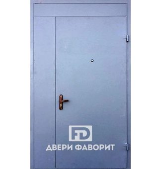 недорогая дверь с боковой вставкой и замком Мостернтген